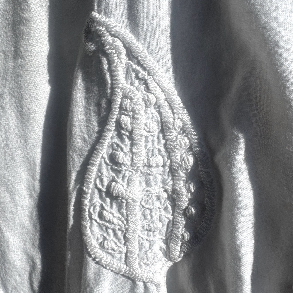 Indian White Cotton Tunic with frontal white embroidery
